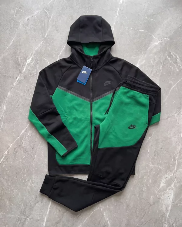 Nike Sportswears Tech Fleece zeleno crna