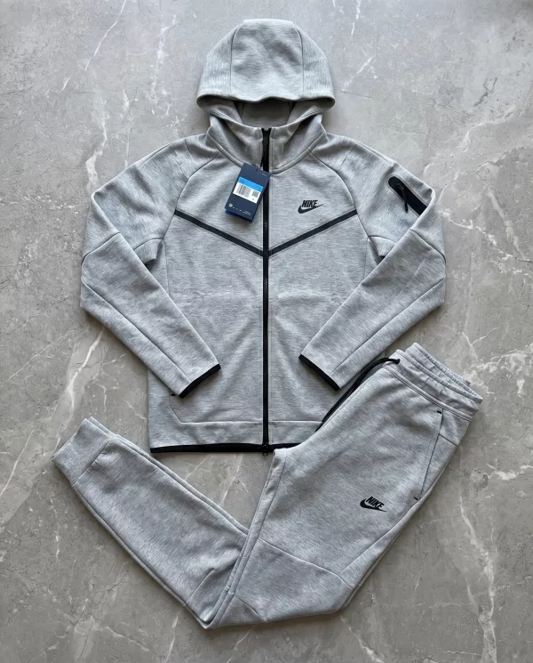 Nike Sportswears Tech Fleece siva